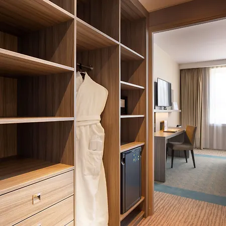 Golden Tulip Aix Les Bains - & 4* エクスレバン