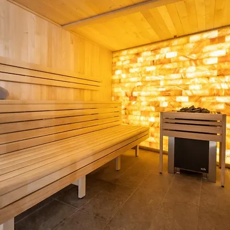Golden Tulip Aix Les Bains - & Hotel Aix-les-Bains