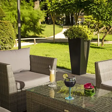 Golden Tulip Aix Les Bains - & Hotel Aix-les-Bains