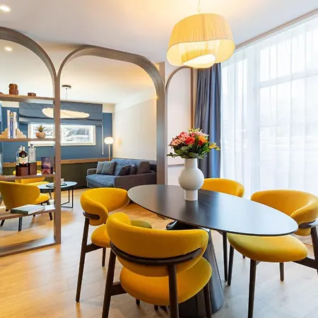 Le Riviera - Restaurant & - Ex Golden Tulip Aix Les Bains Hotell