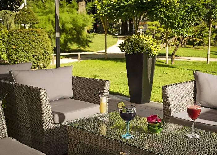 Le Riviera - Restaurant & - Ex Golden Tulip Aix Les Bains Hotel Aix-les-Bains