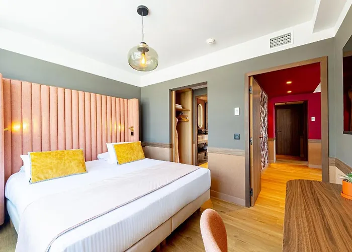 Hotel Le Riviera - Restaurant & - Ex Golden Tulip Aix Les Bains 4*