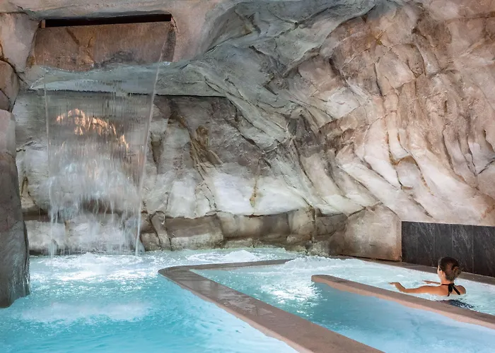 Le Riviera - Restaurant & - Ex Golden Tulip Aix Les Bains Hotel