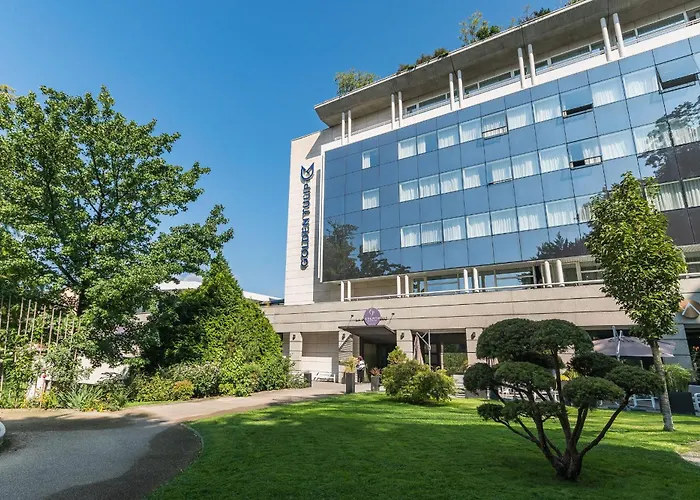 Le Riviera - Restaurant & - Ex Golden Tulip Aix Les Bains Hotel