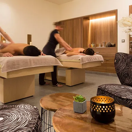 호텔 Golden Tulip Aix Les Bains - & 4*